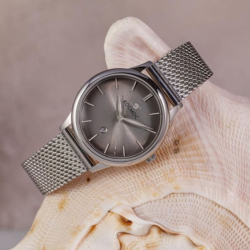 An exquisite watch that will definitely appeal to fans of modern design. 